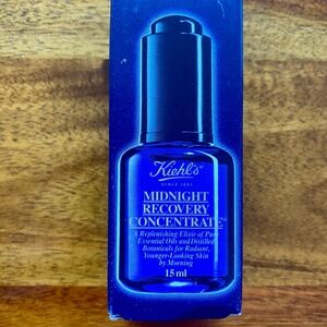 Kiehl’s Midnight Recovery Concentrate
